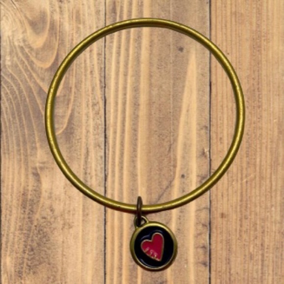 💌❣️ COACH Gold Tone Heart Charm Bangle - Picture 1 of 6